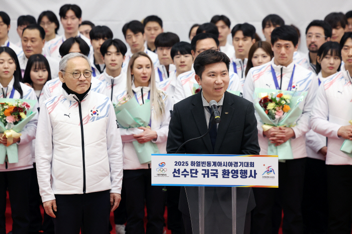"유인촌 장관X장미란 차관X유승민 당선인" 훈훈했던 하얼빈 해단식,파리올…