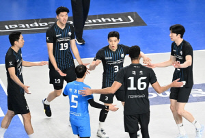 '1강' 현대캐피탈, 18일 대한항공전서 정규리그 1위 확정 도전