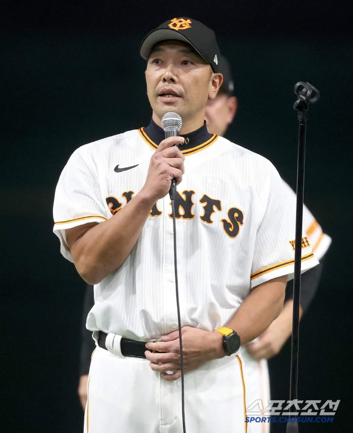 "KBO리그 레전드인지 몰랐다" 강민호 시속 123km 체인지업으로 헛스…