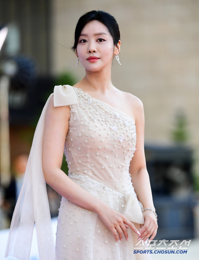 노출 연기 화제 차주영 “父, 위약금 물어줄 테니 당장 그만두라고” (유…