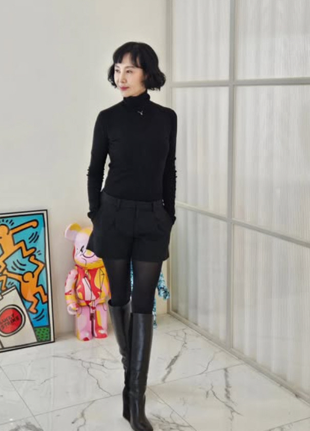 [SCin스타] 채시라, 56세 믿기지 않는 몸매…단발+롱부츠 세련된 스…