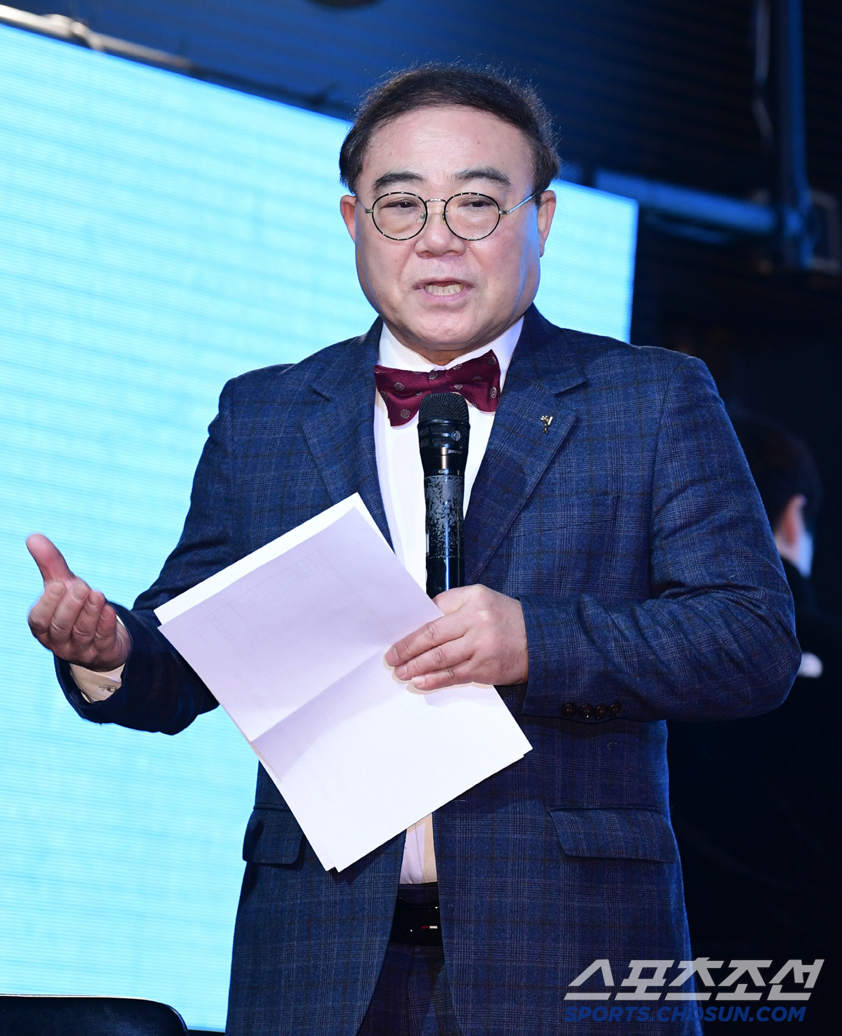 [SC현장]"살아있는 음악"…암투병 이겨낸 YB, 30주년에 'K-메탈'…
