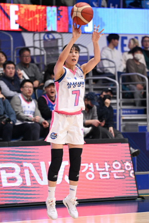 용인 삼성생명, 인천 신한은행 잡고 2위 프로젝트 가동 '4위 경쟁도 물음표'