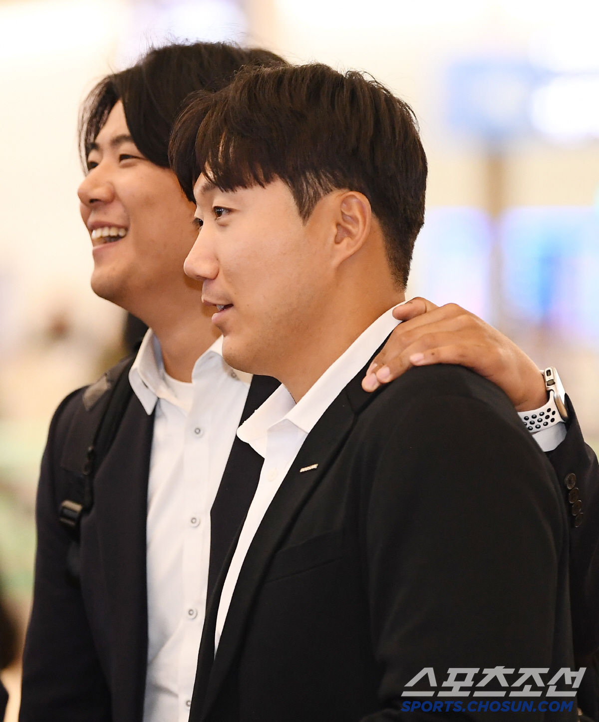 2차 가는 곰들 신났네...1차 때와 사뭇 다른 출국 풍경 [스캠 출국 …