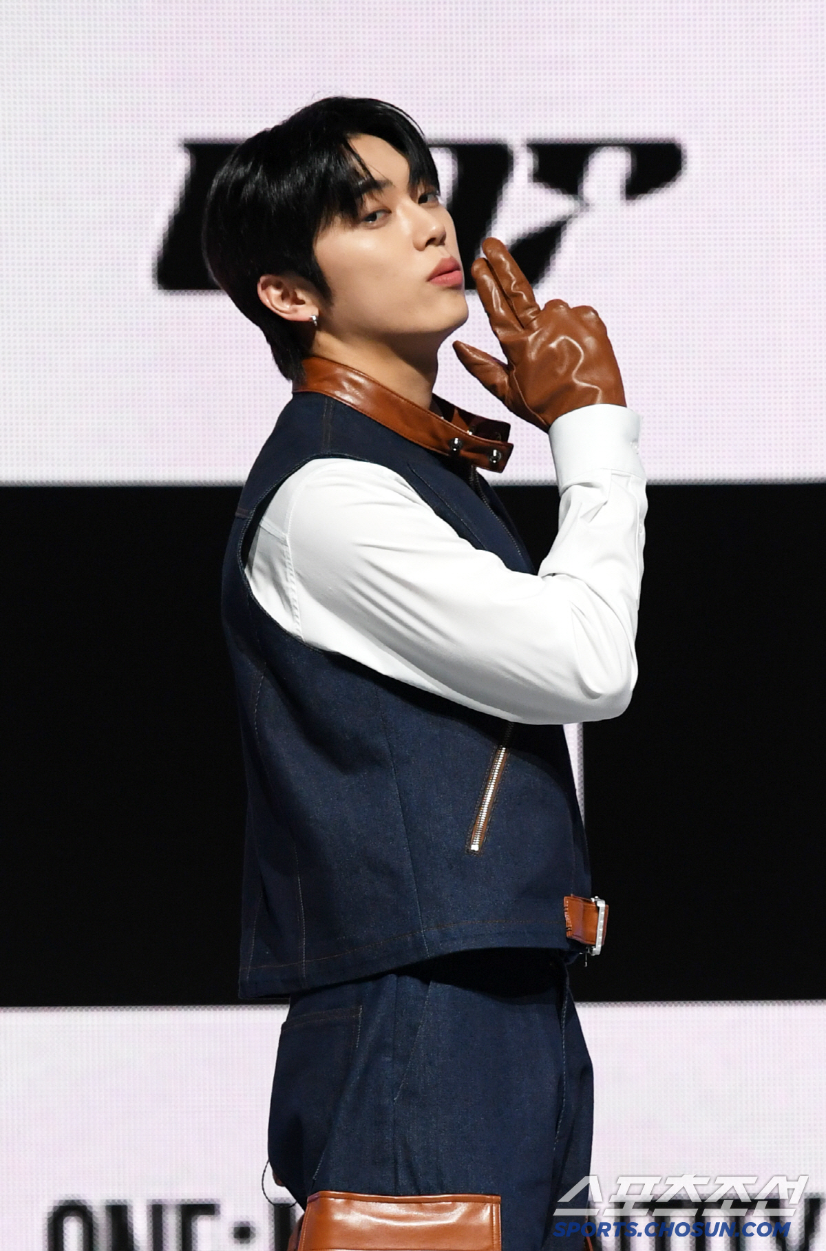 [포토] 온앤오프 민균 '쉿'