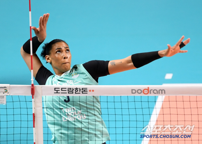 이제는 말할수 있다 "실바 5R MVP 자격있다" 아껴뒀던 한마디…'4G 연속 셧아웃' 굴욕 이겨낸 포효 [장충포커스]