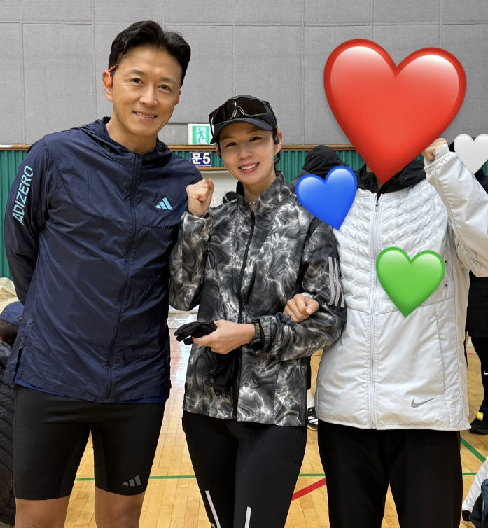 '세딸 입양' 진태현♥박시은 "7살 희귀병 아이 위해 기부 마라톤"
