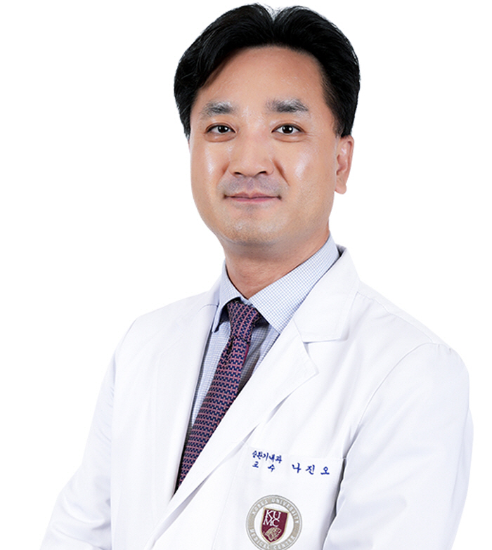 잠 못 드는 밤, 심장은 괴로워…중증 수면무호흡증, 심혈관질환 사망률 5…
