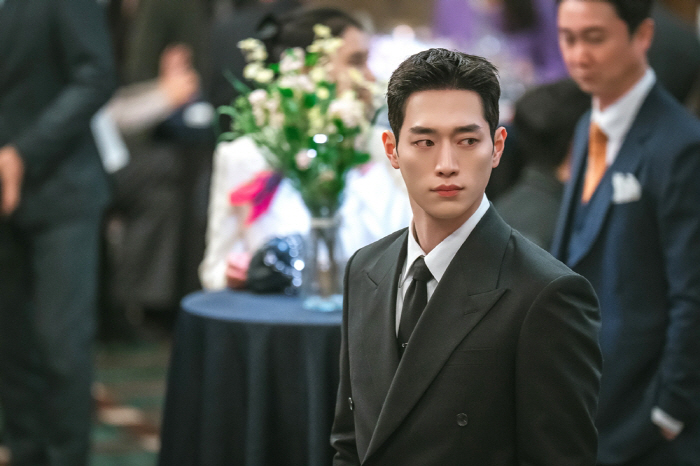 서강준, 낮에는 고등학생 밤에는 국정원 요원..'언더커버 하이스쿨' 극과…