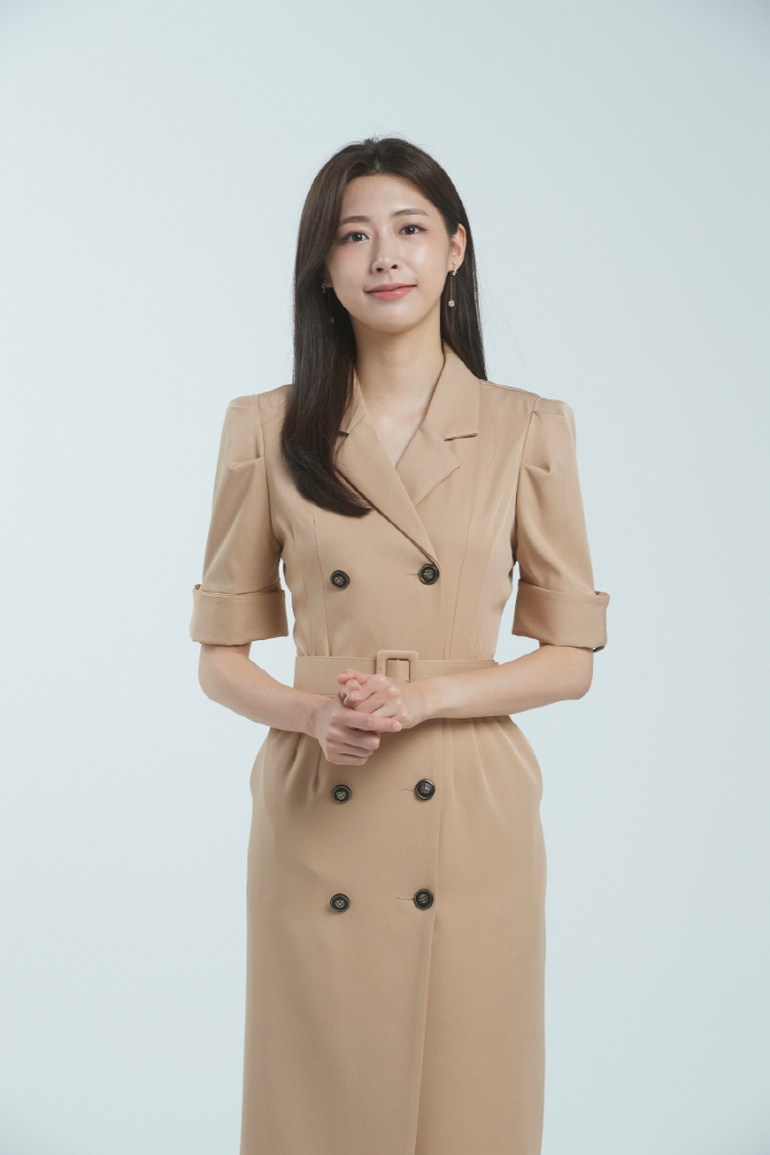 홍주연 아나, 드디어 '전현무' 꼬리표 뗐다…'진품명품' MC 합류[공식…