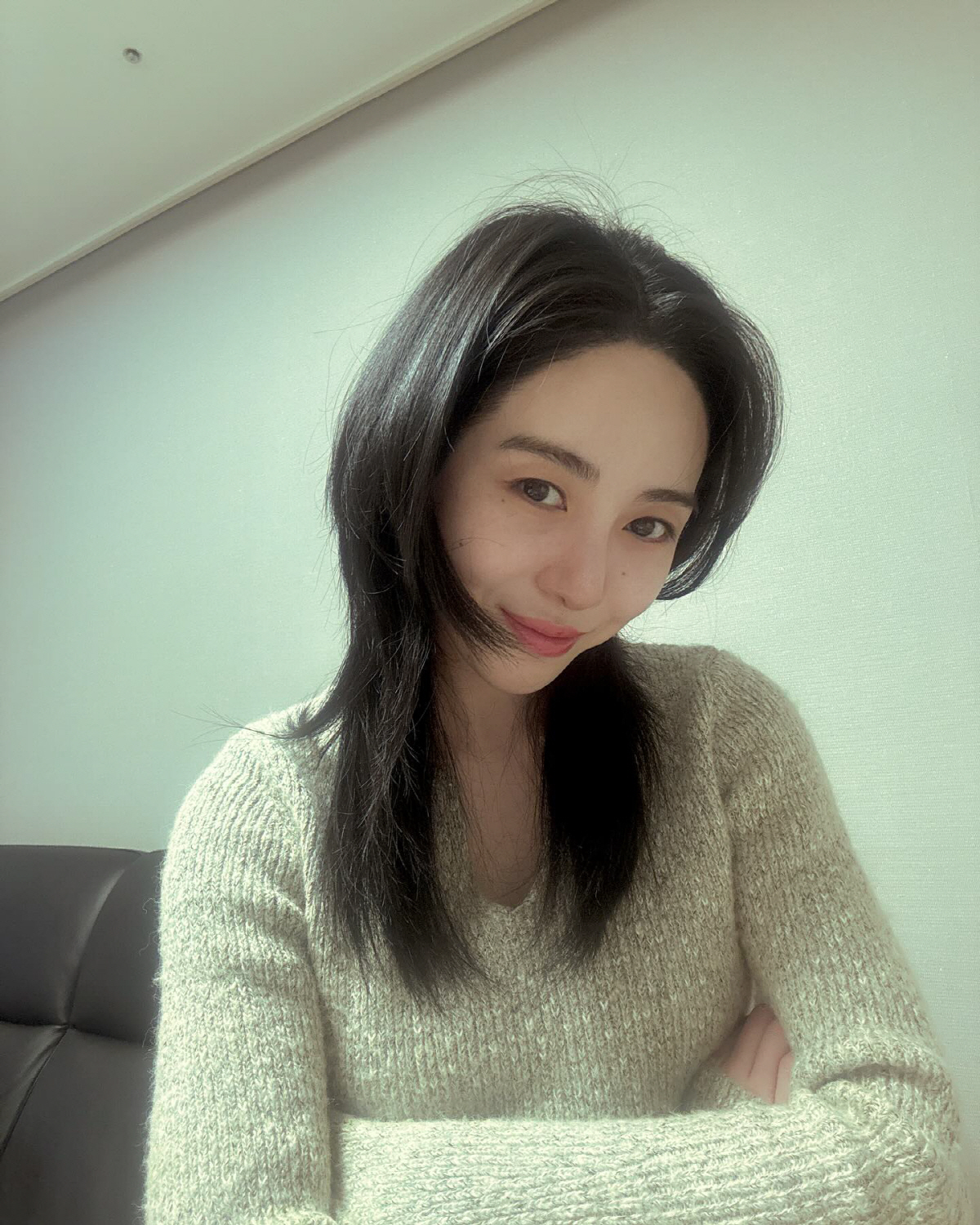 [종합] 권민아, 故김새론 사생활 폭로 유튜버에 분노…"일면식도 없는 분…