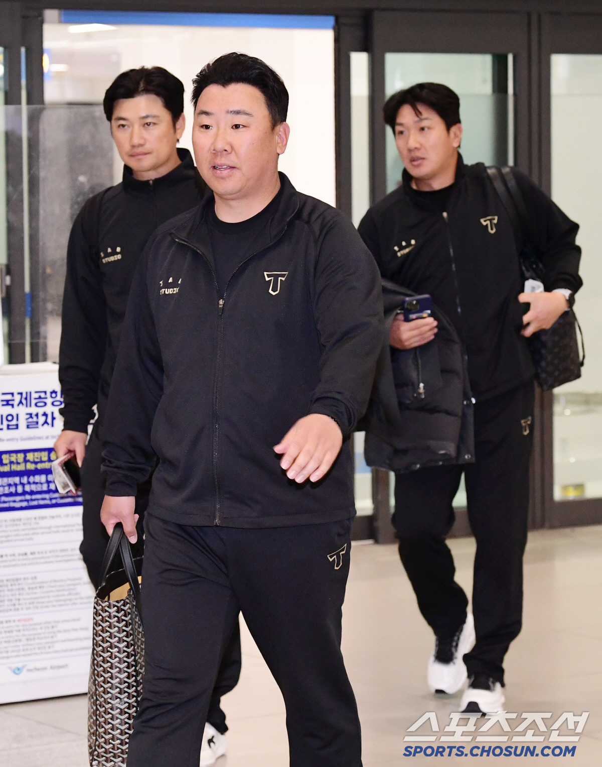 '말이 되나' 토미존 이의리 미친 회복력, 美→日 캠프까지 간다…"재활 …