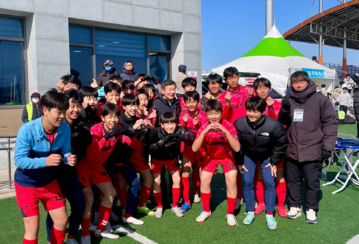 '4선 도전' 정몽규 후보, KFA 회장 선거 대세 잡았나…시도협회 등 …