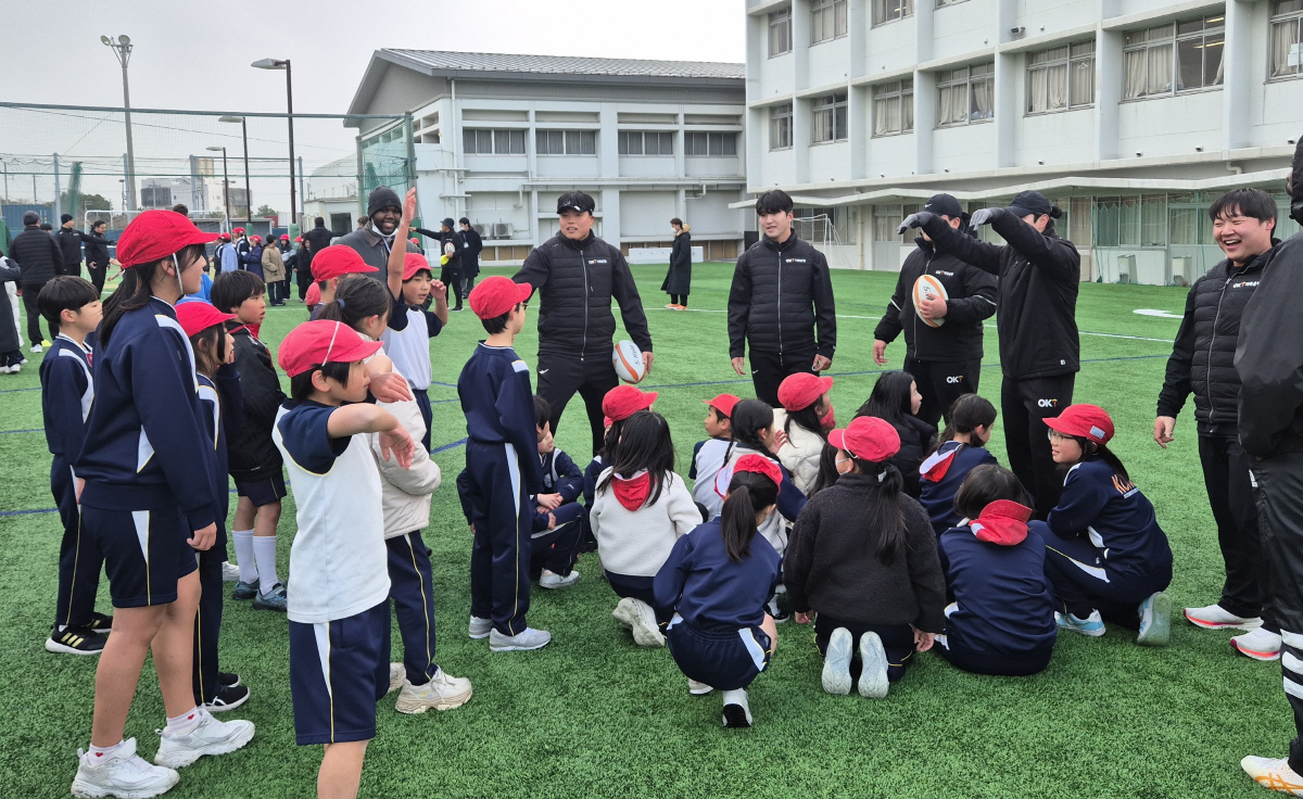 "2년만의 재회" OK읏맨 럭비단, '한민족 후손' 오사카 금강학교서 럭…