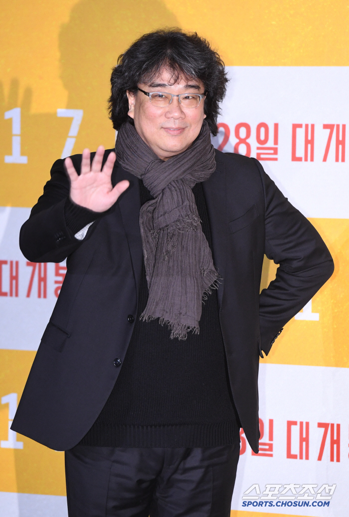 '미키 17' 봉준호 감독 "마크 러팔로, 계엄령 사태 때 '괜찮냐'고 …