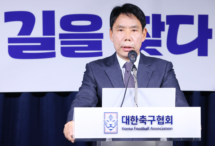 "KFA 회장 선거 D-5" 사실상 대세 잡은 정몽규, 대반전 노리는 신…