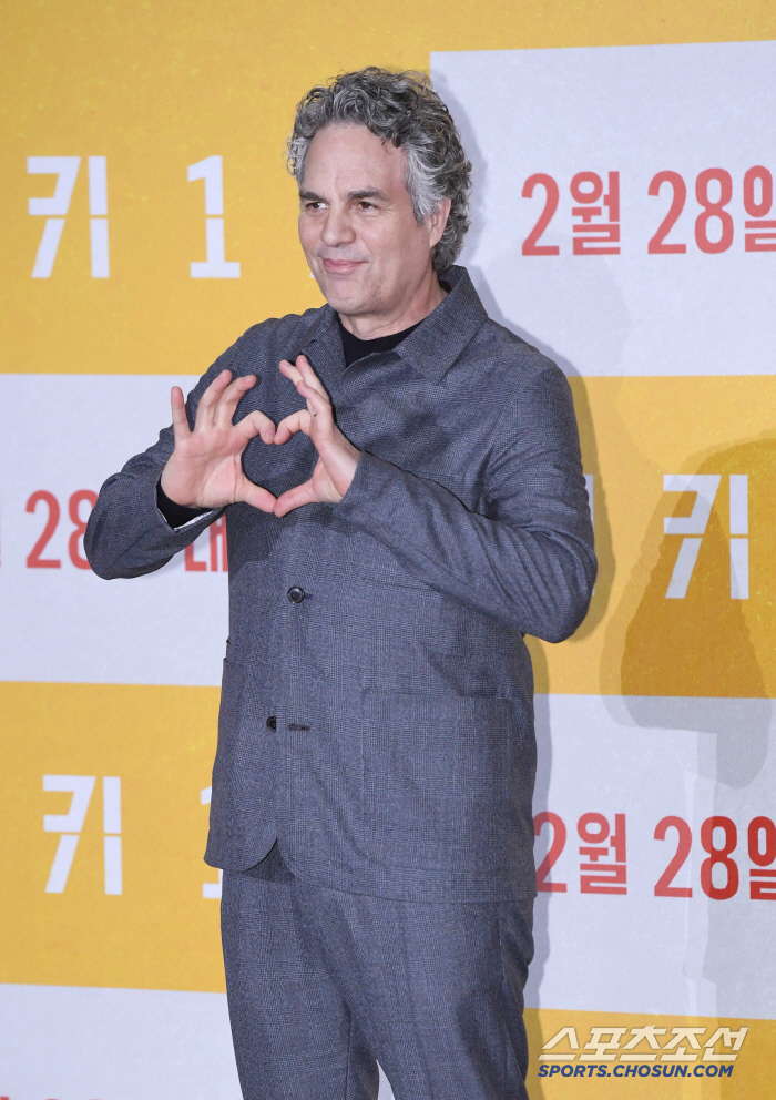 '미키 17' 마크 러팔로 "독재자 캐릭터=트럼프 대통령? 특정인 연상시…