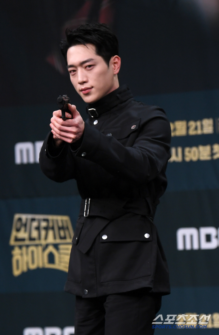 '언더커버' 서강준 "3년만 작품, 세상이 변했다…신조어·포즈 많이 배워"