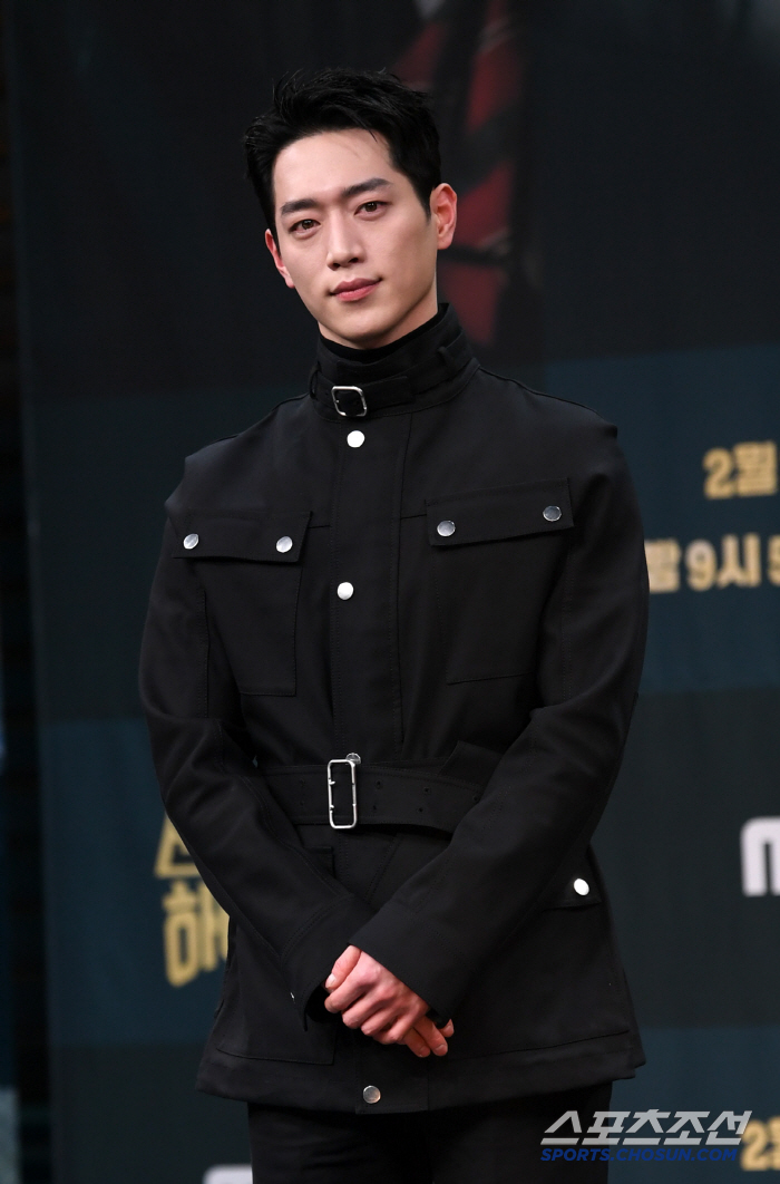 '언더커버' 서강준 "30대에 교복, 창피했다…안티에이징 대신 로션 잘 발라"