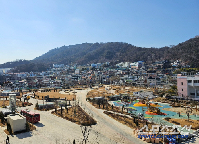 류현진 등판을 물 속에서 본다고? 세계 최초! 몰입감 최고!…'ML급 자…