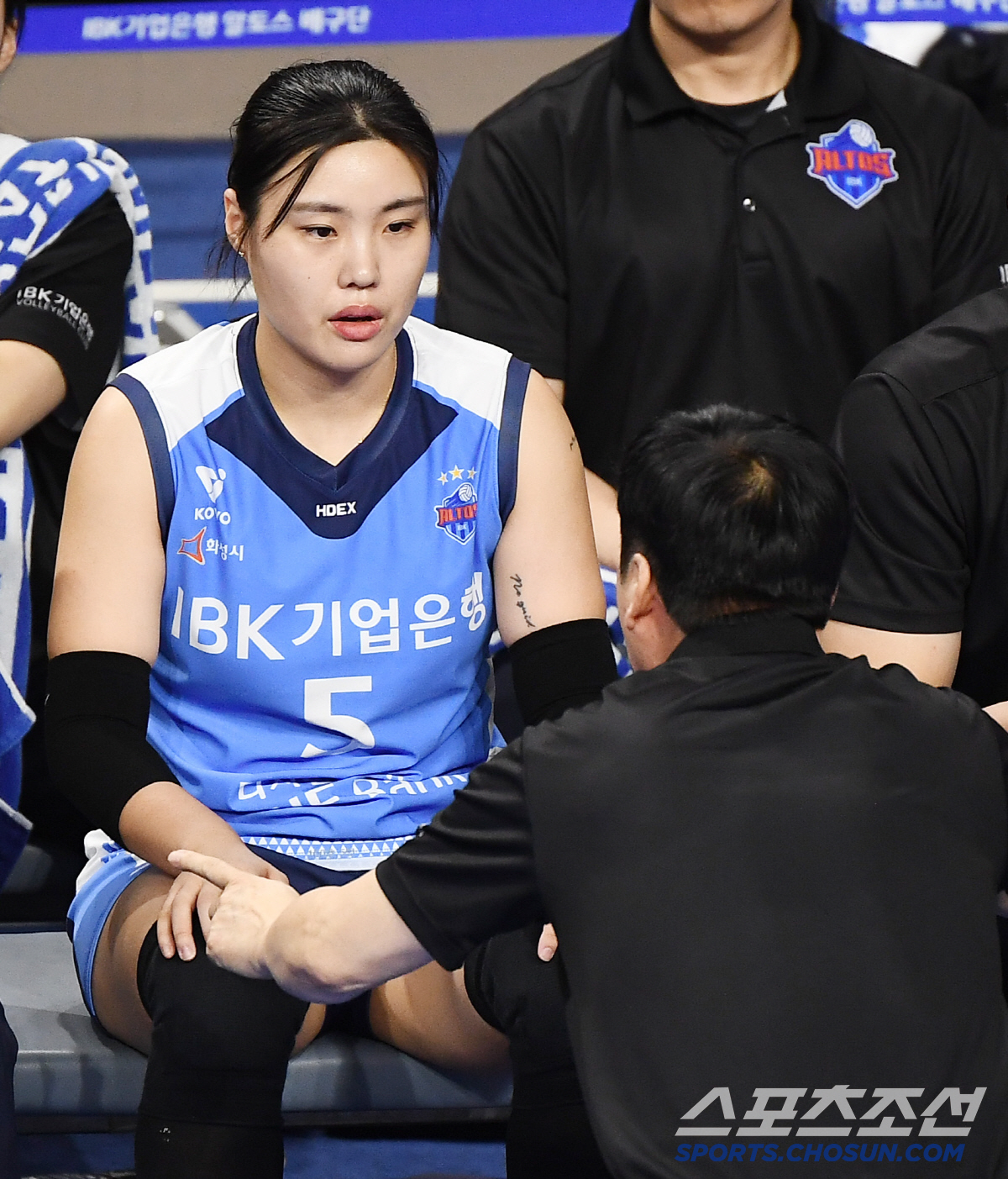 올해 1승10패 '수렁'→단호한 70세 노장 "포기하면 프로 아냐…봄배구…