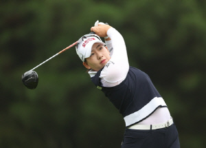 KLPGA 메이저에서만 2승 홍지원, 요진건설과 재계약