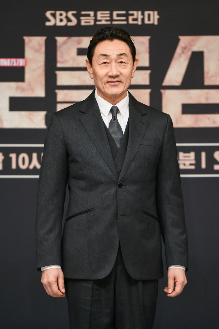'보물섬' 허준호 "이제훈과 '백발 경쟁'? 해볼 만 하다"