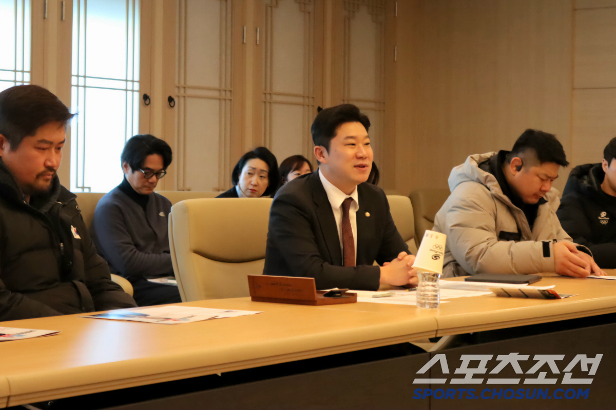 '사격황제'진종오 의원,진천선수촌 방문 "선후배X지도자 현장 목소리 청취…