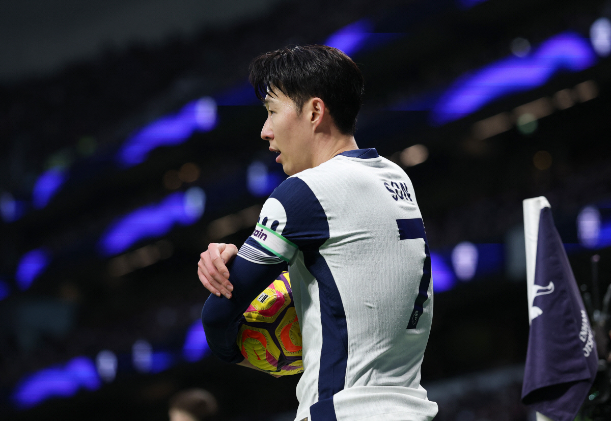 "손흥민에게 너무 무례하잖아!" EPL 통산 득점랭킹 17위가 빌라·노팅…