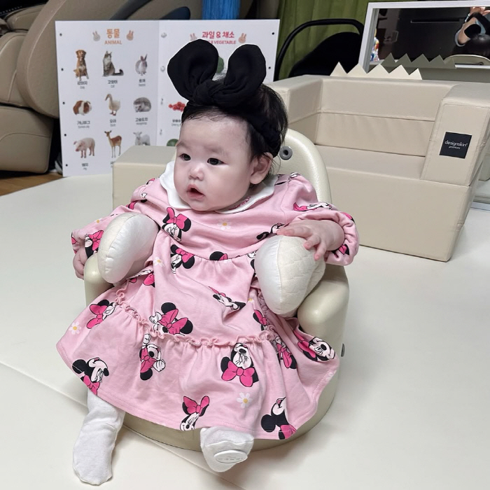 박수홍, 자식농사 대박났다...4개월 딸, 짙은 쌍꺼풀 자랑 "미모 갱신…