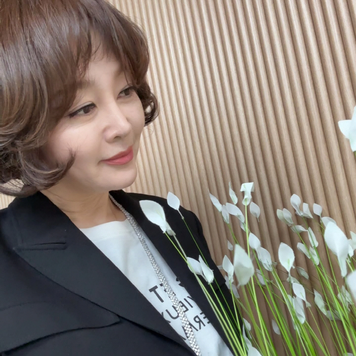 이승연, 의미심장 글 "인생에 예기치 않는 손님..사나운 기간 보내"