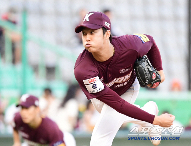 '대만 박살' 스페인 없는 스페인팀의 위력 → 韓 안우진 최지만도 배제 NO.. "마이너리그까지 털어본다"