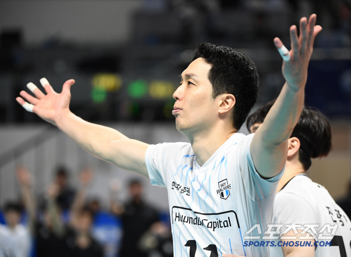 '역대 최강' 현대캐피탈 사상 첫 5라운드 1위 확정. 7년만에 1위 탈…
