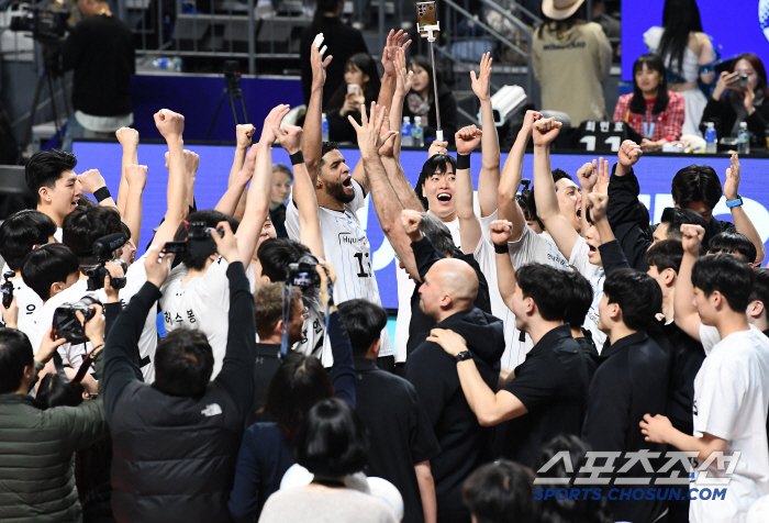 '끝내 5라운드에 끝' 부임 첫해 코보컵 우승→7년만에 정규리그 1위. …
