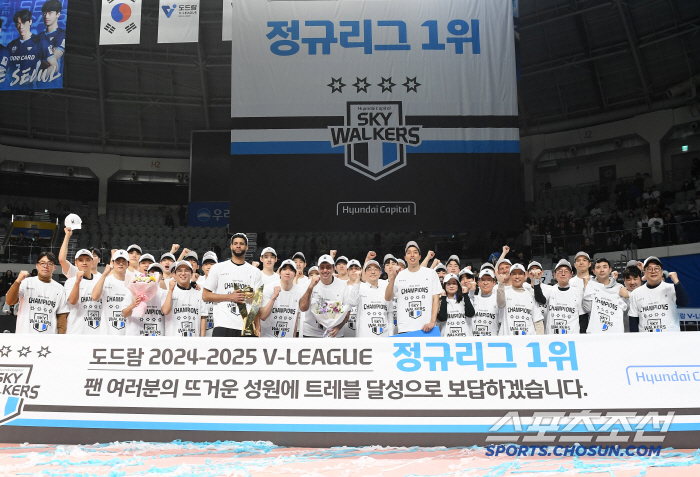 '끝내 5라운드에 끝' 부임 첫해 코보컵 우승→7년만에 정규리그 1위. …