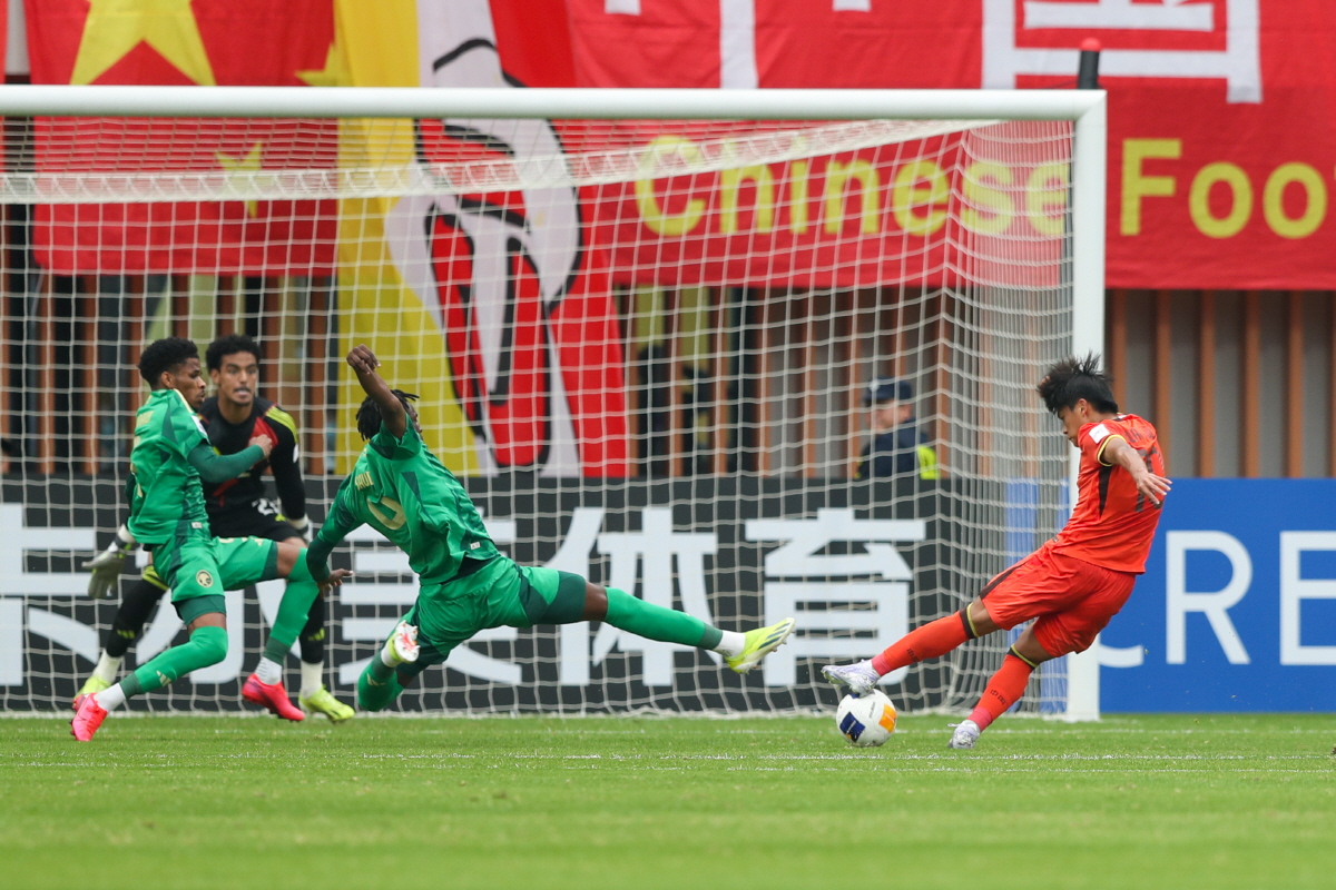 중국 축구의 눈물…"40년만에 등장한 정상적인 팀"이라던 中 U20, 2…