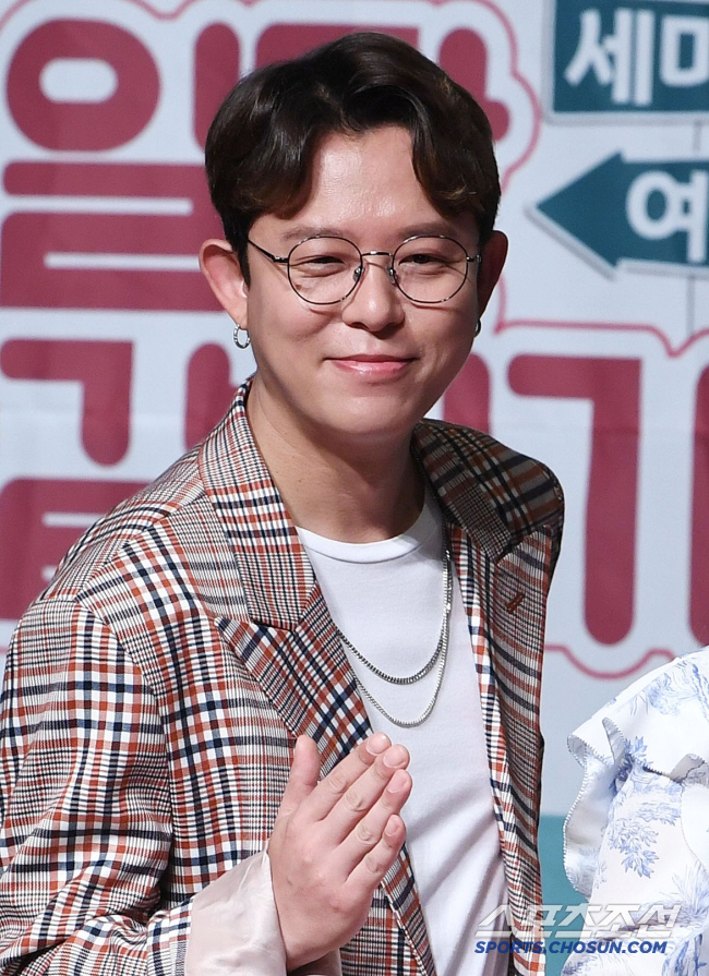 토니안, 머리 피 흥건→삭발로 발견…"母만 4명, 결혼 망설여져"('미우새')