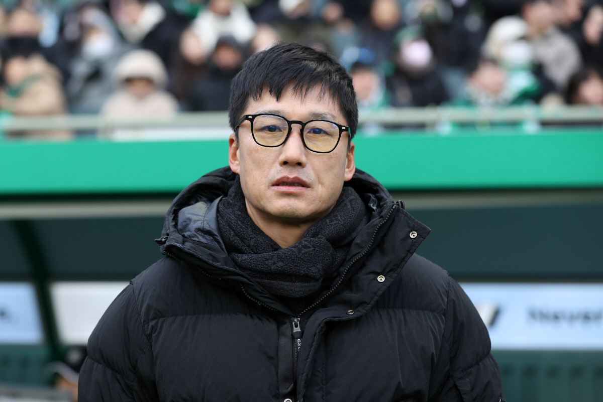 [현장인터뷰]전주성 난타전 후, 광주 이정효 감독 짙은 아쉬움 "힘든 승…