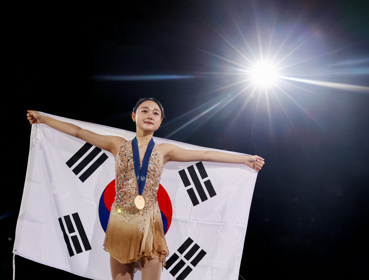 '아시아 피겨퀸' 김채연 심상치 않은 상승세, 사대륙선수권대회 '퍼펙트 …