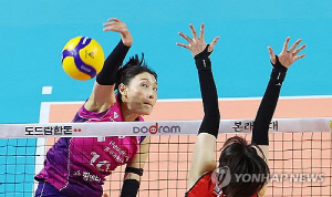흥국생명, 프로배구 정규리그 1위 축포 장전…정관장 따돌릴까