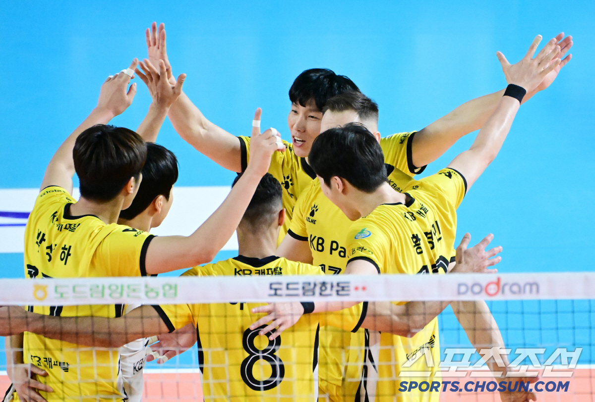 '멀쩡한 나경복 휴식→황경민 13점 폭발→8연승→2위와 1점차' 부임 후…