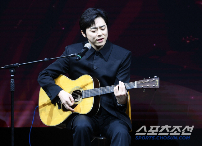 [단독] '신인가수' 조정석, 데뷔 후 첫 MV 출연…그룹 '로코베리' …