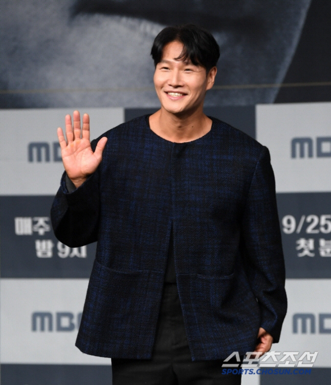 김종국 집 쓰레기 더미서 명품 후두둑..“완전 보물창고” 멤버들 흥분 (…