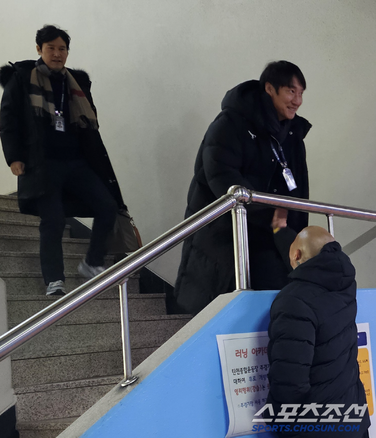 "기성용X김주영" 차두리 화성 감독,프로데뷔전 찾은 의리의 '서울'손님들