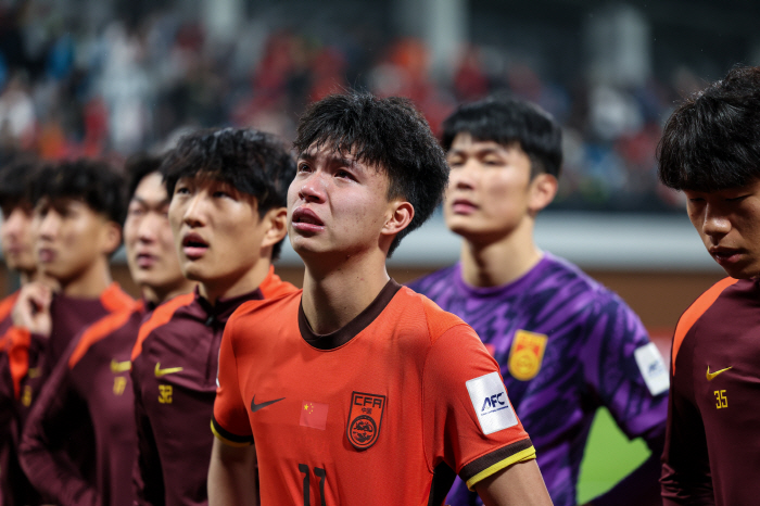 '또 월드컵 좌절' 中 "경기 지배했지만, 작은 실수…중국, 승리할 가치…