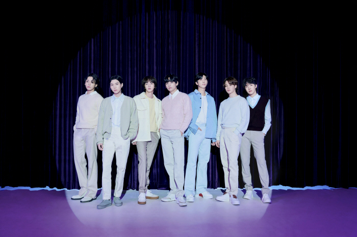 BTS 항공권 정보 팔아 천만원 챙긴 30대女, 결국 경찰조사[SC이슈]