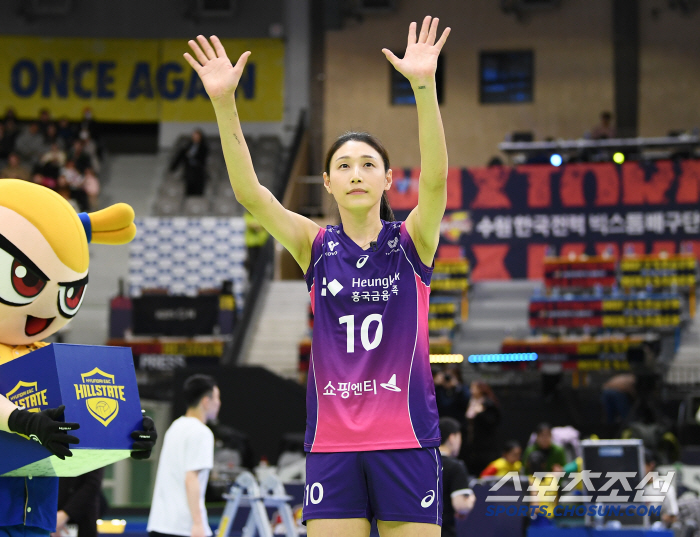 흥국생명 우승 확률이 점점 높아진다...김연경 '완벽한 은퇴'를 위한 판이 깔리는 건가