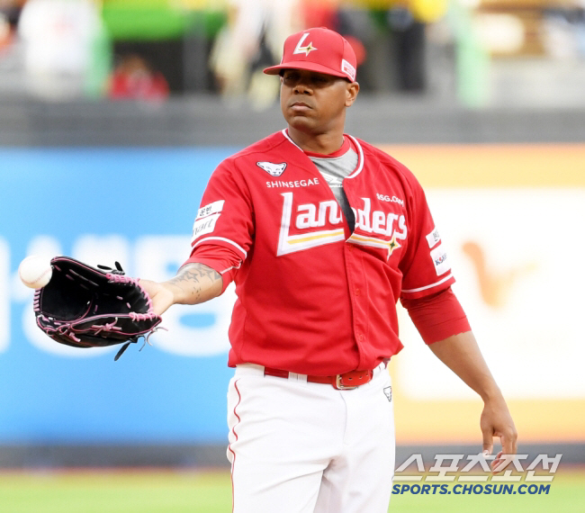 'SSG와 재계약 실패' 대체 외인 1순위 될까 "KBO 팀이 부르면 언…
