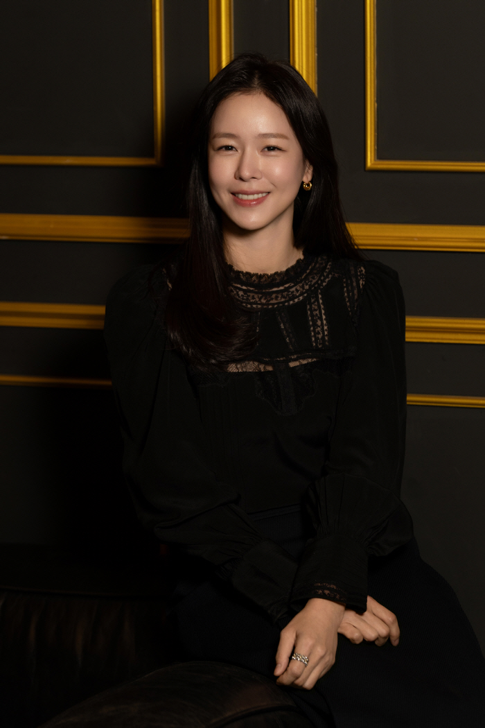 [인터뷰②] '백수아파트' 경수진 "민낯 촬영이냐고요? 메이크업만 1시간…