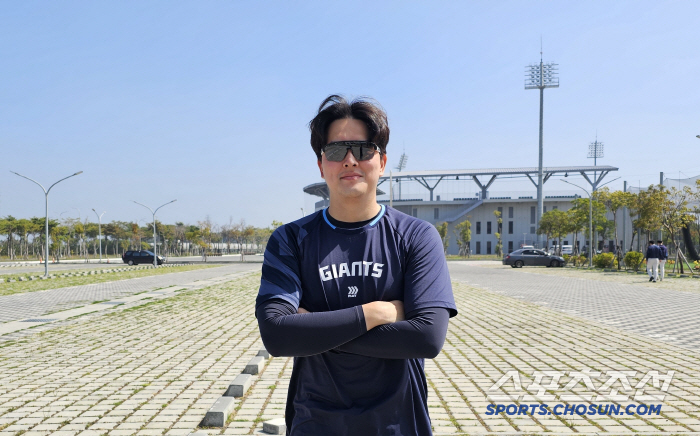 "고향팀 KIA 우승, 축하는 했지만…" 사실상 롯데 종신, 장발 아닌 …
